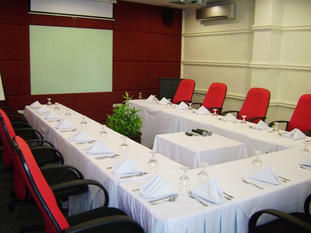 Celeste Makati 3* Makati City